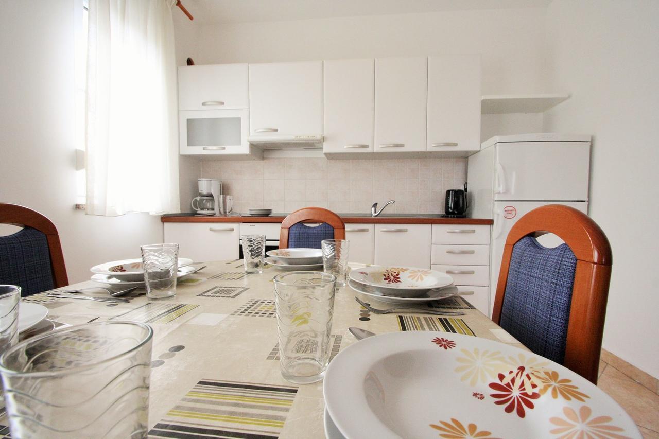 Apartment Bilic With Balcony Пореч Екстер'єр фото
